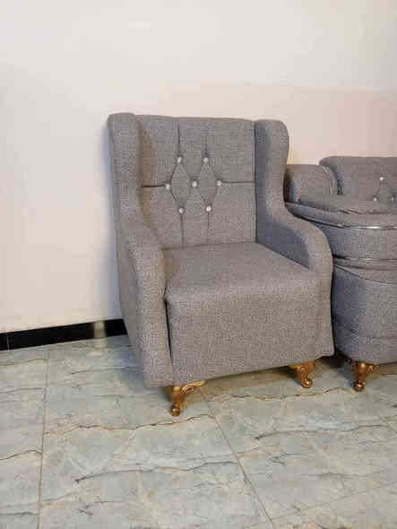 للبيع تخم مقاعد عشر سعر ٦٥٠ قفل وعنوان وعنوان فلوجه يم نهر فليح رقم *********** للإستفسار
