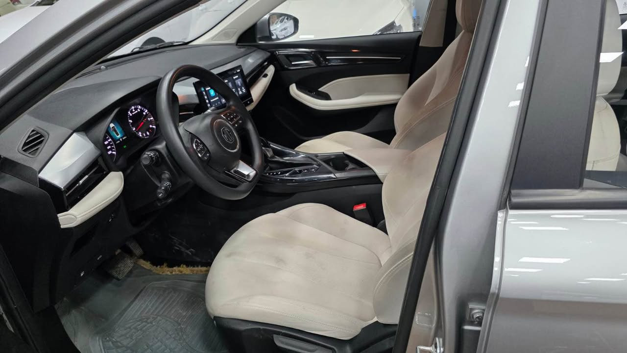 ئێم جی MG5 2025 .شكل نوێ 
تەنیا ٢٣ هەزار کیلۆمەتر ڕۆیشتووە.
مواصفات کۆمفۆرت شکل نوێ بصمة شاشة.
ویل کڕۆم.ئۆتۆ هۆڵد.لایت لید و زینۆن.
سعر  112 ورقة.     مۆبایل   ***********   
عنوان أربيل معرض تۆپ کارس أربيل, العراق
