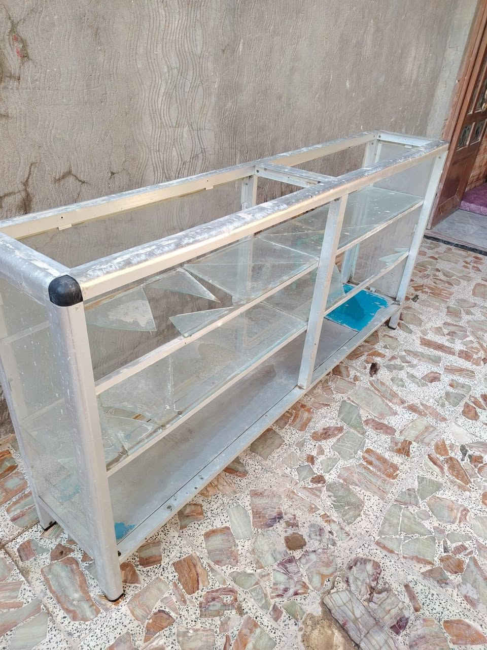 ميز يفيد اهل الأسواق عوزه ترتيب للبيع العرض ٤٠
طول ٢متر
الارتفاع ١ متر


**إذا كنت صاحب هذا الإعلان وتريد حذفه لأي سبب، رجاءا أرسل رسالة إلى الدعم الفني**