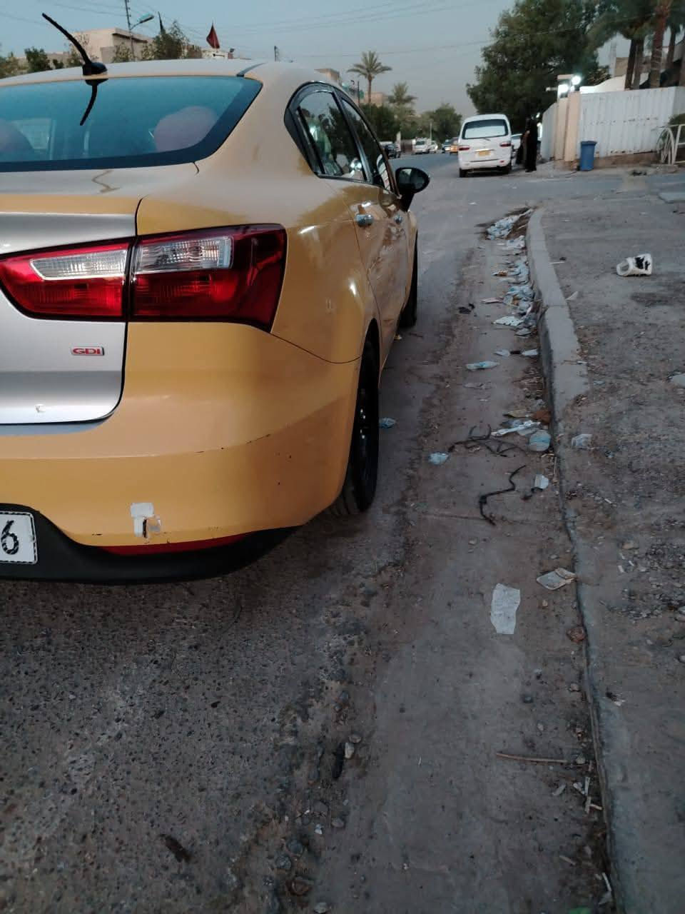 كيا ريو موديل ٢٠١٦ تكسي وارد امريكي السياره فقط حداديه تعبانه رقم بغداد انكليزي باسمي مصفره هيه وغرامات السعر ٨٣ قفل مكاني بغداد ابو غريب ***********
