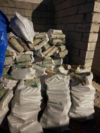 وصلنا حطب يابس درجة اولى أكياس كبيره  واكياس صغير رقم الهاتف 077122495...