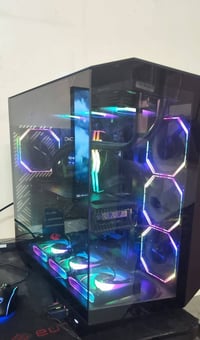 للبيع PC Gaming احترافي ⚡ المواصفات: • Intel Core i5-13400F • RX 6800 ...