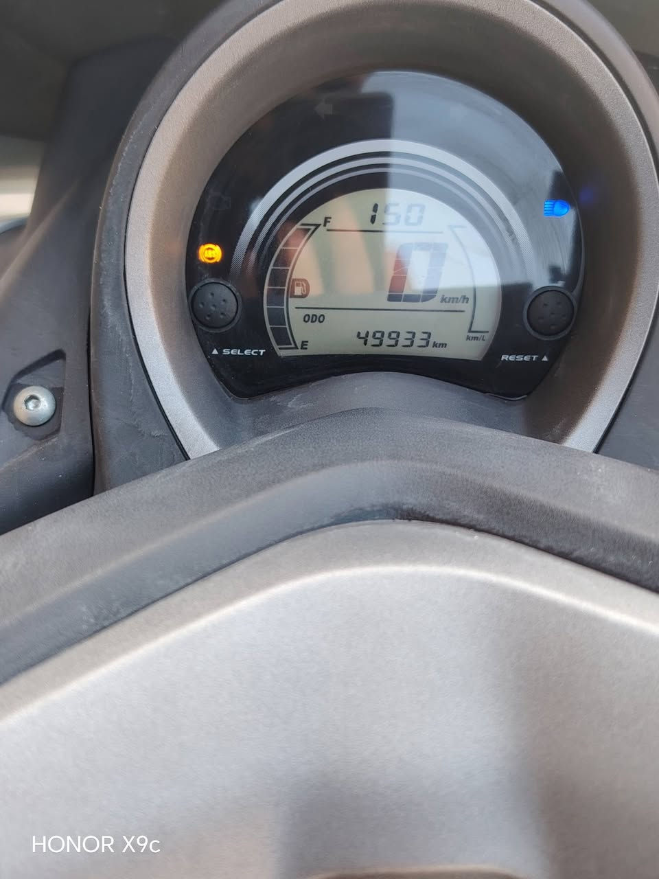 السلام عليكم ياماها ان ماكس محرك 155cc الدراجه اللبيع مكفوله كفاله عامه دراجه نظام ايبي اس استاند كهرباىي دراجه مكفوله كفاله عامه اريد ابيعها دراجه مشتريها من محلات معروفه (محلات كلشي وكلاشي للدراجات النارية)  الدراجه محرك ناعم دراجه رمبه دراجه معروضه( ٢٢ ورقه) وبيها مجال قليل حك الجيه رقمي *********** وبي واتساب وغير متراجد عله فيس
