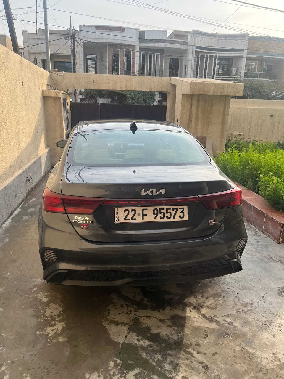 سلام عليكم سياره للبيع كيا فورتي ٢٠٢٣ حادثهة مثل ماموضح بلصور السيارة  ماشيه 40000 ميل وقابل للزياده السياره جاهزه مناقصهة شي كير محرك مكفولات السعر 143 وبيها مجال مكاني بغداد حي الخضراء *********** للاتصال واتساب
