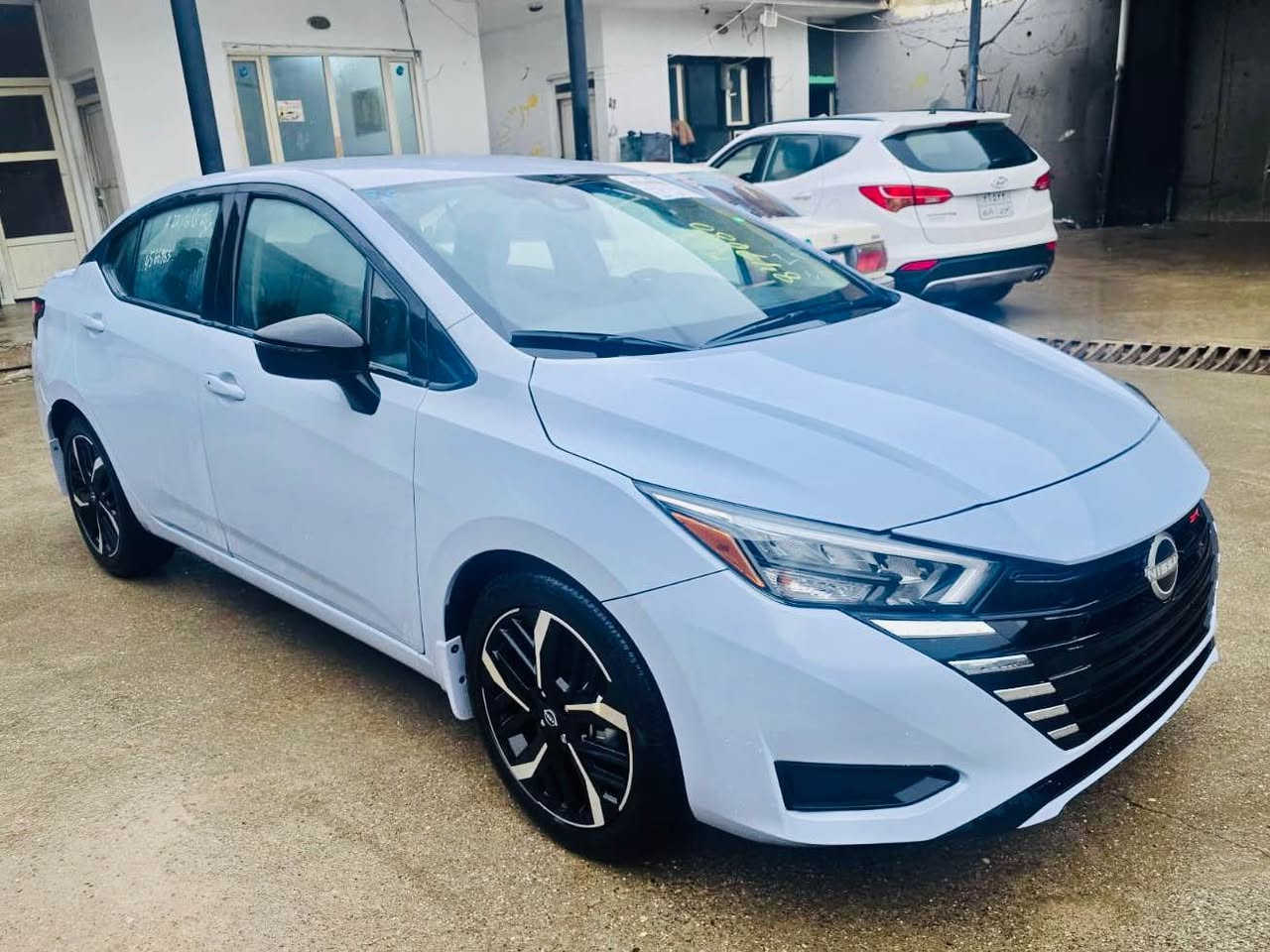 نيسان فيرسا 
موديل 2025
ماشية 1700الف ميل
مواصفات : SR 
كشن لونين  احمر واسود
كشن هيتر
تشغيل عن بعد
بصمة ابواب
بصمة سيارة عدد 2
ويل كب 17
استيرن خياط احمر
دشبول لونين
لايت زينون وحاجب لد 
تبريد لمس
شحن موبايل وايرليس
تحكم ستيرن
شاشة كبيرة اندرويد وكار بلي
كاميرا خلفية دواره
رادار أمامي + خلفي + جانبي
توقف ذاتي أمامي وخلفي
حساسات خلفية
تحديد مسار
سنتر لوك
جامات كهرباء بالكامل 
بجم كبس شرط 
السيارة صفحة السائق صبغ فقط
بدون دواخل بدون شواصي
ايرباك سليم
الضرر مرفق مع الصور 
العنوان : عقرة
السعر : 118$ مجال
للاستفسار مراجعة الصفحة 
او الاتصال بالرقم *********** بيه واتساب اكر, نينوى
