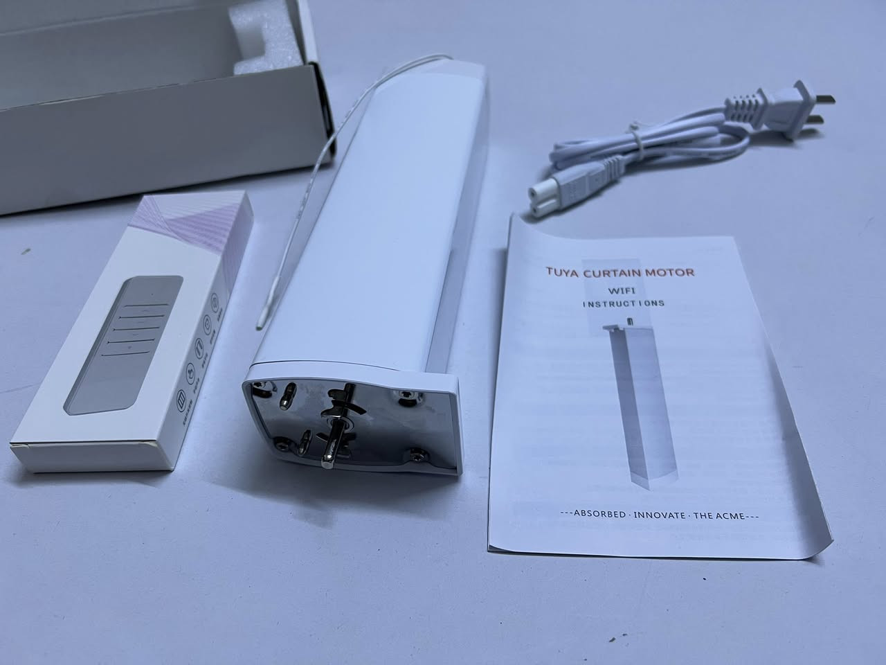 محرك ستائر ذكي من شركة تويا (Tuya) يعمل عبر الواي فاي (WiFi).يمكن التحكم به عن طريق تطبيق الهاتف الذكي، الأوامر الصوتية، أو جهاز التحكم عن بعد المرفق.يتميز المنتج بتصميم من الألومنيوم ويستخدم لفتح وإغلاق الستائر آلياً.
السعر ٢٠ الف متوفر توصيل جميع المحافظات


**إذا كنت صاحب هذا الإعلان وتريد حذفه لأي سبب، رجاءا أرسل رسالة إلى الدعم الفني**