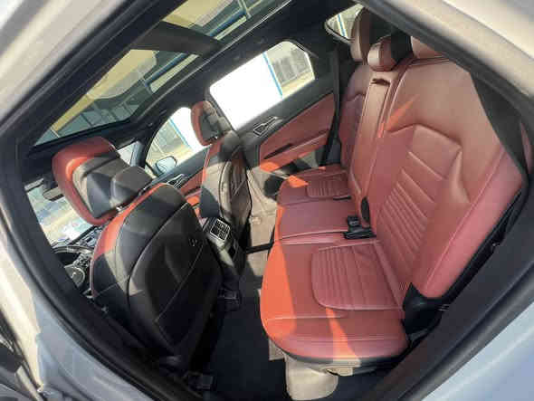 كيا سبورتج (برستيج xpro) موديل2023 اعلى فئه فول مواصفات 
مواصفات:-
رادار امامي جانبي  خلفي توقف ذاتي 
شاشة كبيرة
محرك 2500 
عداد دجتال
خمسة كاميرات 
كشنات خزن
كشنات كهربائية
بصمة تشغيل + بصمة أبواب
اشاير ترحيب
تشغيل عن بعد
بانوراما بطول السقف
صندوق كهربائي 
لايتات عدسات زينون
سياقة ذاتية 
كشافات زنون لمس
حساسات أمامية وخلفية
نظام فورويل (4x4)
كشنات   تبريد.  + تدفئة 
ستيرن هيتر
نضام  منحدرات
هندبريك كهربائي
ثيمات عدادات متغيرة
أوتو هولد + أوتو ستوب
نقاط عمياء
مثبت سرعة
تبريد خلفي قطعتين 
حادث بنيد مبدل +جاملغ بارد 
سعر 214
للاستفسار اكثر الاتصال او مراسلة واتساب
.***********
