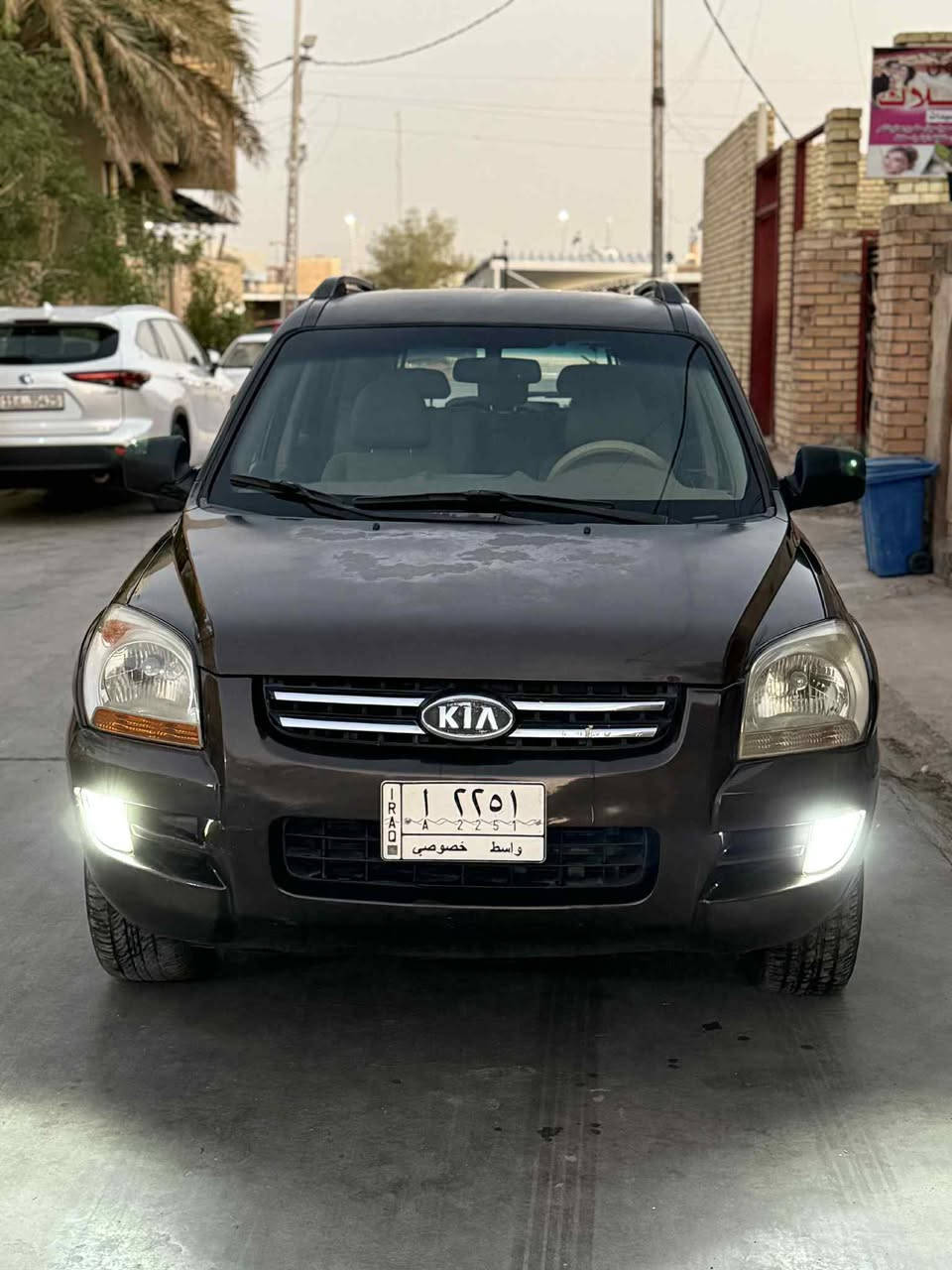 للمراوس فقط (  بــ ازيرا موديل 2009/2010/2011 ) 
سبورتج 2008 خليجي 
السعر : 110$ ورقة .
اللون : جوزي 
رقم  : ***********
الرقم : واسط ( رقم الجديد + سنوية جديدة بأسمي ) 

بيها جاملغ جهة السائق صبغ ( بدون ضربة بدون دواخل ) 

گير و محرك شرط فول نضافة و بدون فتح و  بدون رواجز 

عليها ادامة كاملة قبل شهرين 
تخم تايرات جديد 
تخم نوزلات 
تخم بلكات 
تخم مجاول 
فيت بم 
حساس صالنصة 
لايت ليد نهاري عالي ناصي الاصلي 

السعر : 110$
