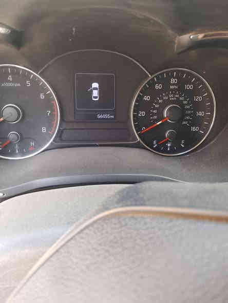 السلام عليكم عندي كيا فورتي للبيع موديل 18 وارد كندي حادث بس دعاميات والتبريد عاطل السعر125$ وبيه مجال واليحب يتصل ***********
