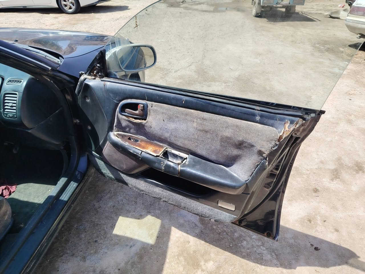 السلام عليكم شيزر موديل 93رقم ديالى مكفولة كفاله عامه كير مكينه مكفولات بس الدحجه بل جاملغه الخلفي مصلحه ع بارد السعر 38وبيه مجال
***********
***********
