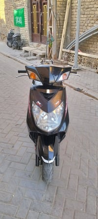 سكنس فحل كابريتر دراجه جديدة كلها بلاديه سعرها 800 مكاني بغداد07707348...