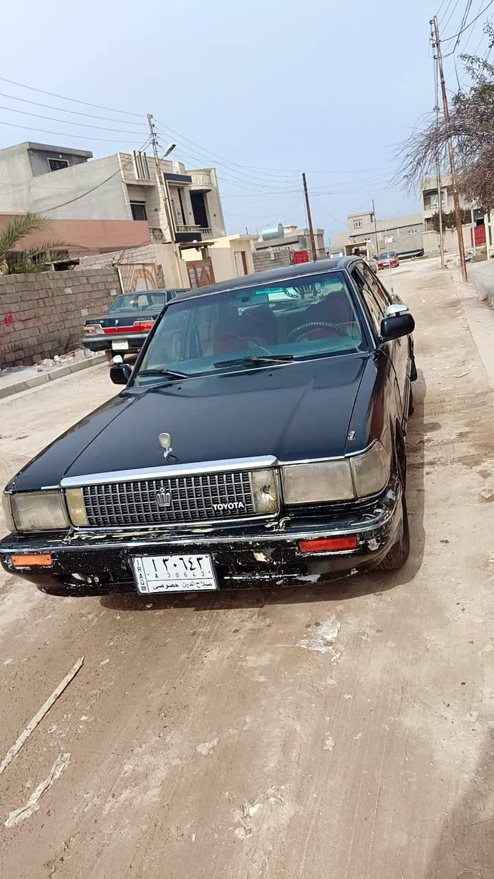 سلام عليكم
للبيع سيدان 
رقم صلاح الدين الماني شرط التحويل 
كير محرك بطه شرط
صدر امامي خلفي جديد 
تايرات جدد 
تبريد تدفئه 
السعر 42وبيها مجال قليل
رقم الهاتف***********
