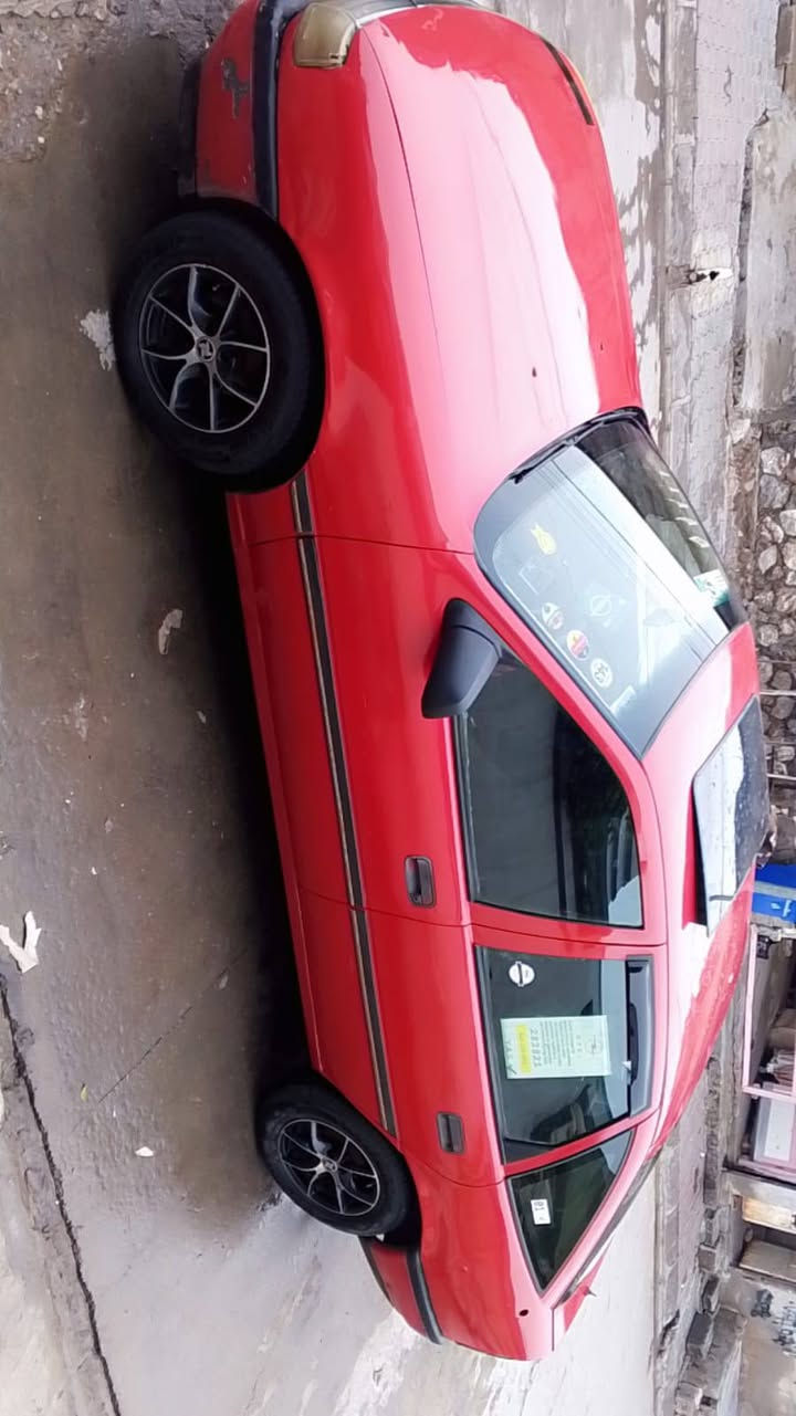 السلام عليكم
أوبل فكترا موديل 1992 رقم بغداد مشروع وطني 
محرك 18 بي بخار صدر تايرات جديد مصبوغ للجماليه 
مراوس بتكسي إذا اكو  هذا رقمي ***********
مكان كركوك
