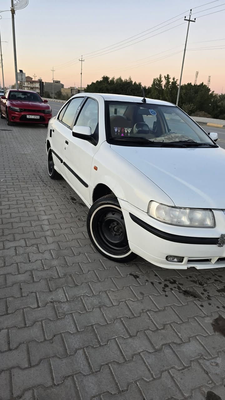 للبيع سمند موديل 2011 رقم واسط مشروع وطني سنويه لغاية 28 السياره مكفوله من الضربه والتبديل والصبغ كير ومكينه مكفولات حداديه تخم تاير كهربائيات لايت زنون تبريد سياره جاهزه علئ اخر حبايه وبلاديه السعر 40 وبيها مجال مكاني بالكوت 
***********
***********
