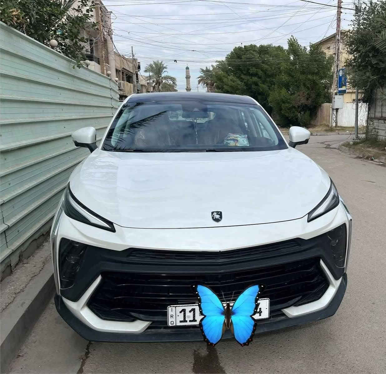 السلام عليكم 
🚘T5 EVO🚘 للبيع  
🚘🚘DONG FENG🚘🚘
🔷موديل2024 ضمان 6 سنوات او 200 الف كم 
اللون ابيض 
🔹عداد المسافة 45.000 الف قابل للزيادة 
🔹السيارة فول 1/1 
🔹المحرك 1.5 تيربو 
🔹القوة الحصانية 195 حصان 
🔹العزم 285 نيوتين 
🔹السرعة القصوى 240 كم 
🔹الدفع أمامي 
🔹ناقل الحركة DCT7 دبل كلج 
🔹استهلاك الوقود 6.1 لتر /100 كم
🔹سعة الخزان 55لتر 
🔹جام أربعة كهرباء اوتو ماتيك 
🔹كرسي سائق كهربائي 8 حركات مع تدفئة
🔹كرسي مرافق كهربائي 4 حركات مع تدفئة
🔹تحكم مقود / مثبت سرعة / بلوتوث  
🔹3 أنظمة قيادة (اقتصادي-رياضي-عادي)
🔹مكيف امامي وموزع خلفي ثلاجة داخلية
🔹شاشة مركزية حجم 10.25  عداد سرعة رقمي حجم 10.25 سماعات عدد6
🔹تشغيل بصمه  اضاءة داخلية متعددة الألوان 
🔹الكاميرا عدد 5 360 / اوتو هولد /بريك اصطفاف كهربائي 
🔹الحساسات أمامي / خلفي مع نقاط عمياء  مع رادار  امامي 
🔹دخول بصمة سائق / صندوق كهرباء 
🔹إشارات في المرايا الجانبية 
🔹بانوراما كشافات زينون ***********
