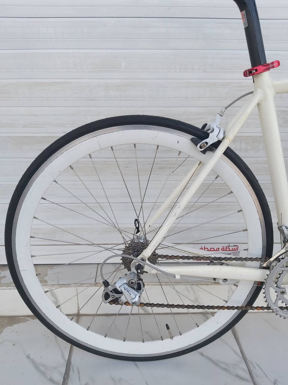 FUJI
بالة ياباني
فول المنيوم 
ماشة + مدة سرج كاربون
سستم SHIMANO SORA 2 × 8
اطارات قياس 23/700
التروس الامامي 50 سن 
   ✈يوجد توصيل لجميع المحافضات ✈
كركوك مدخل سايدين حي الاسرى والمفقودين 
معرض ابو شيفان ( *********** )
