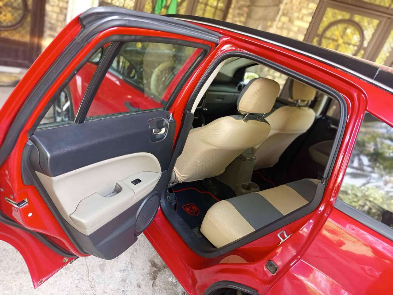 السلام عليكم دوج كاليبر 2011 بيع او مراوس بطه نظيفه  رقم بغداد باسمي انكليزي عنوان بابل قضاء الكفل *********** السعر 65 وبيها مجال
