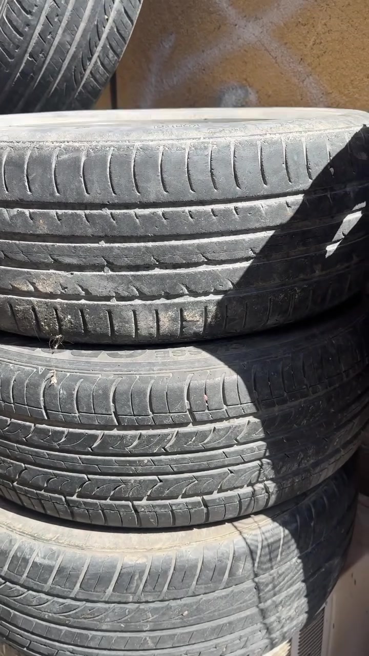 السلام عليكم اغراض سورنتو حجم المحرك2400
كرنك كوع مع البوري واتربم اويل بم حجم كبيد ولف حموه جديد تخم تاير 
العنوان بغداد التاجي رقم***********@
