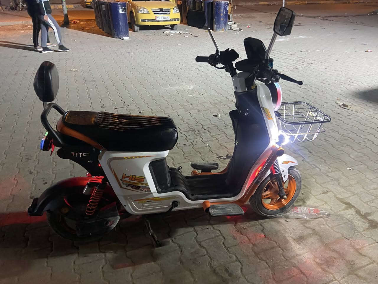 دراجه شحن R9للبيع  موديل نهايه ال2025 شهر 12 يعني الاستخدام شهر واحد السعر ٥٢٥ المكان بغداد مدينه الصدر للتواصل *********** واتساب فقط
