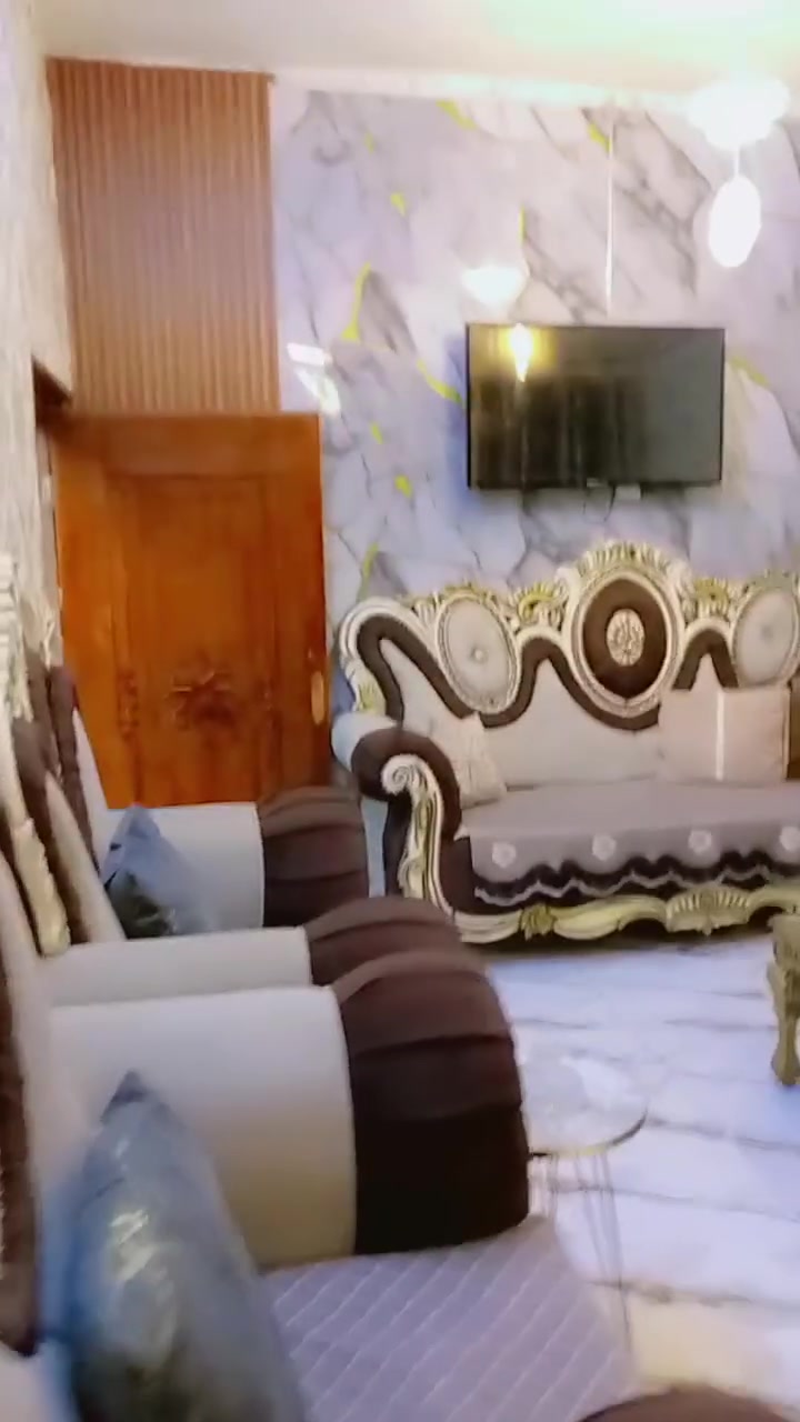 السلام وعليكم دار للبيع مساحه ١٥٠ متر ١٠×١٥ زراعي سند٢٥ عل شارع العام للاستفسار الاتصال اوالمراسله ***********  السعر ٨٥
