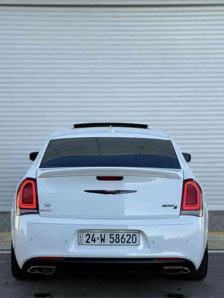 اوباما 2022 S كندي فول الفول
السيارة دخول جديد شهر 9
دخول دهوك ابراهيم خليل
كلين تايتل كفالة من الحادث
ماشية 69 مايل
سبير منازل
بانوراما
كشنات حضن 
كشنات S تطريز بلادي
كشنات جلد
كشنات كهرباء 
تشغيل عن بعد  
شفتات ستيرن 
لايت زينون
تبريد مناخين 
تبريد قطعتين 
كير ماوس 
مثبت سرعة
سماعات الفاين
تحكم ستيرن 
بلاجكتور
دمام خلفي
كاربلاي 
حساسات امامية
حساسات خلفية
مرايا هيتر
مرايا رادار
وضعيات قيادة
وباقي مواصفات الاوباما المعروفة

مرقم دهوك سنوية ورقم كلها جديد 2030
هزة براد جديد بأسمي شرط تحويل
للتواصل:
*********** اتصال فقط
*********** واتساب
