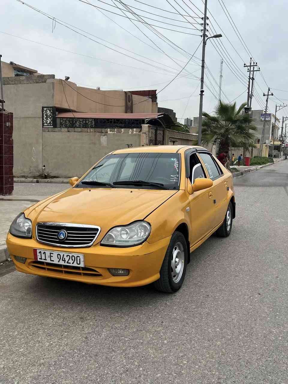 سيكي ٢٠١٣  كصه جديده رقم دولي سنويه جديده هزه جديده كاربون بانزين 
مكينه بلاديه شرط لا صرف ولا نفخ كير شرط طخم جديد سياره جاهزه  بوجهك علشارع ماناقصها برغي وايرمنيه بلاديه 
بيها طخه بل جاملغ بس بدون صبغ بدون ضرر بس جاملغ  
***********
السعر ٤٠
