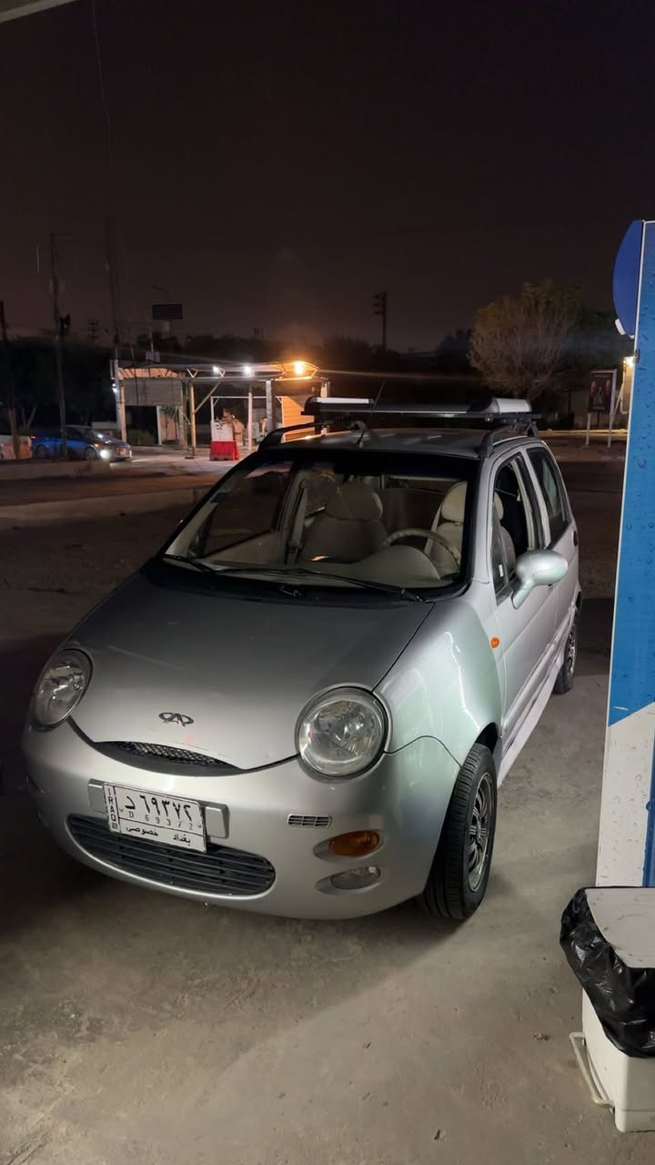 كيو كيو  للبيع موديل ٢٠١٠ نظيفة جداً مكفولة من الضربة والصبغ ماشية ٥٧ الف حقيقي السيارة على ايدينا استلام شركة  كهربائيات كلها شغالة ويل كب و تخم تاير تبريد مكينة وكير جدد مامفتوحات كير اوتوماتيك مبدل بيها صدر جديد واذاين ومنظومة جديدة  بالكارتون ومسويلها ادامه قبل اسبوع 
مكانها السيدية او تقاطع درويش 
***********
