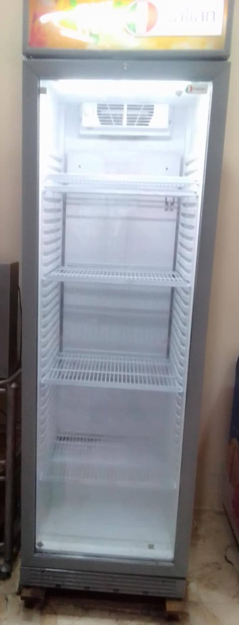 السلام عليكم
يوجد لدينا براد للبيع بسعر 400 وعارضه بسعر 400 ورفوف مع سكك للبيع بسعر 350 الف الشاري يدخل خاص


**إذا كنت صاحب هذا الإعلان وتريد حذفه لأي سبب، رجاءا أرسل رسالة إلى الدعم الفني**