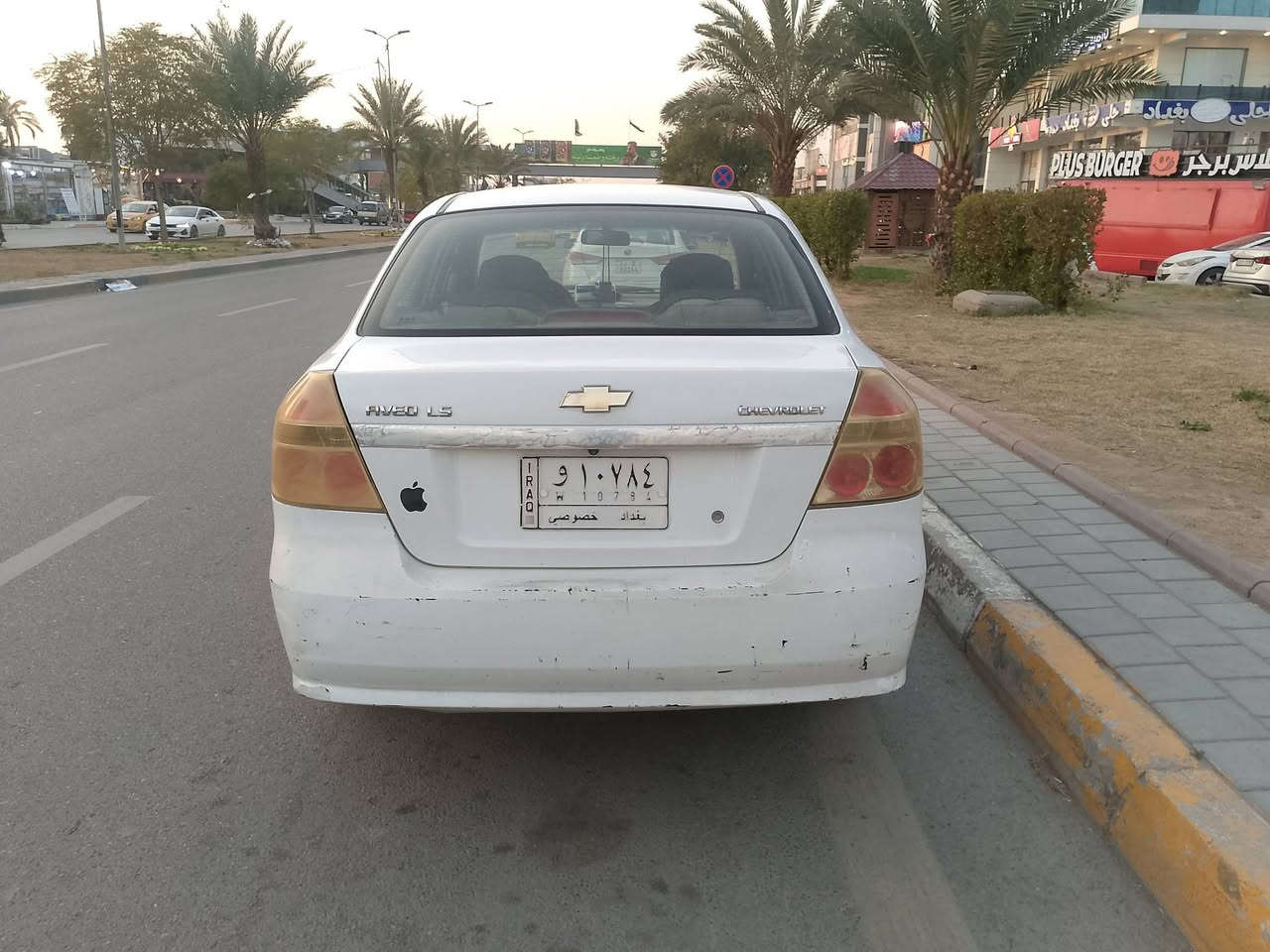 السلام عليكم افيو خليجي محرك مفتوح موديل 2011سياره بأسمي تدفئة تبريد محرك كير كهربائيات كلها مظبوطه كير اوتوماتيك بيها قطع صبغ السعر 70بيها مجال رقم ***********مكاني بغداد
