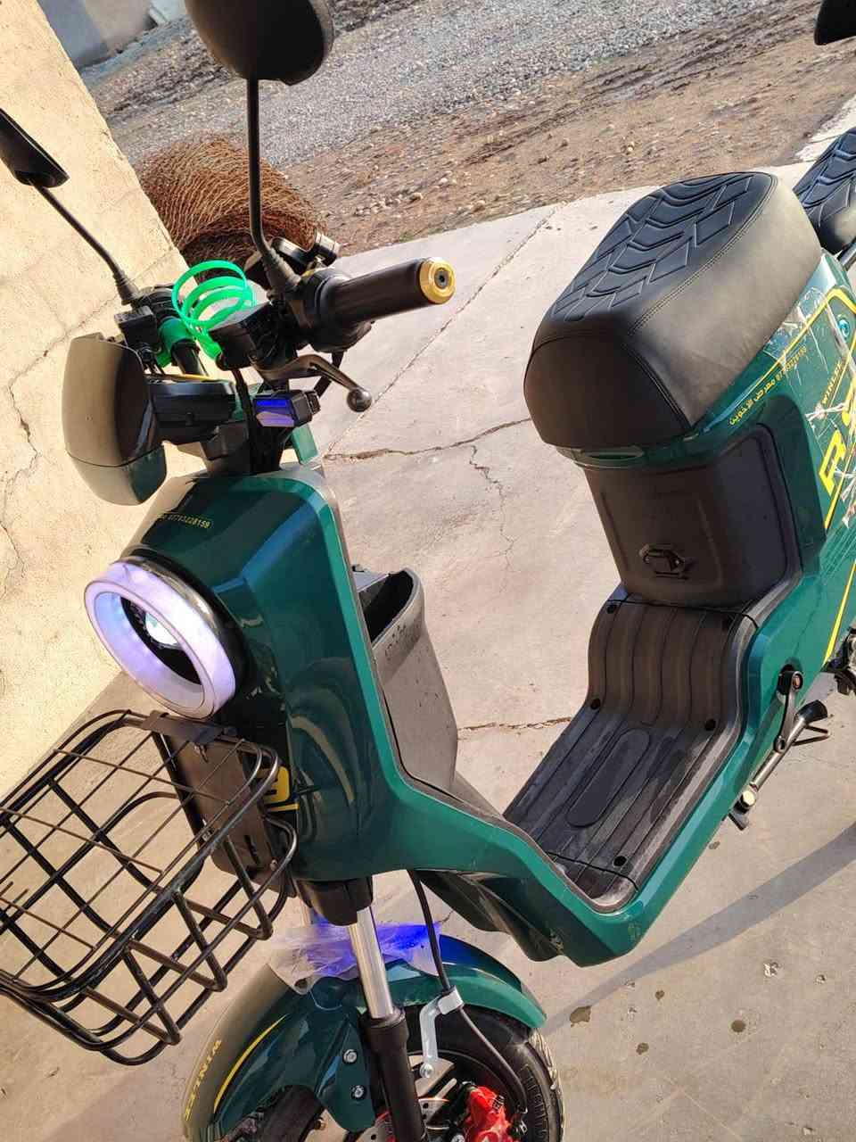 السلام عليكم مكلف بنشر ماطور شحن R9 جديد
للبيع او المراوس بماطور بانزين نضيف للاستفسار :‏‪***********‬‏
