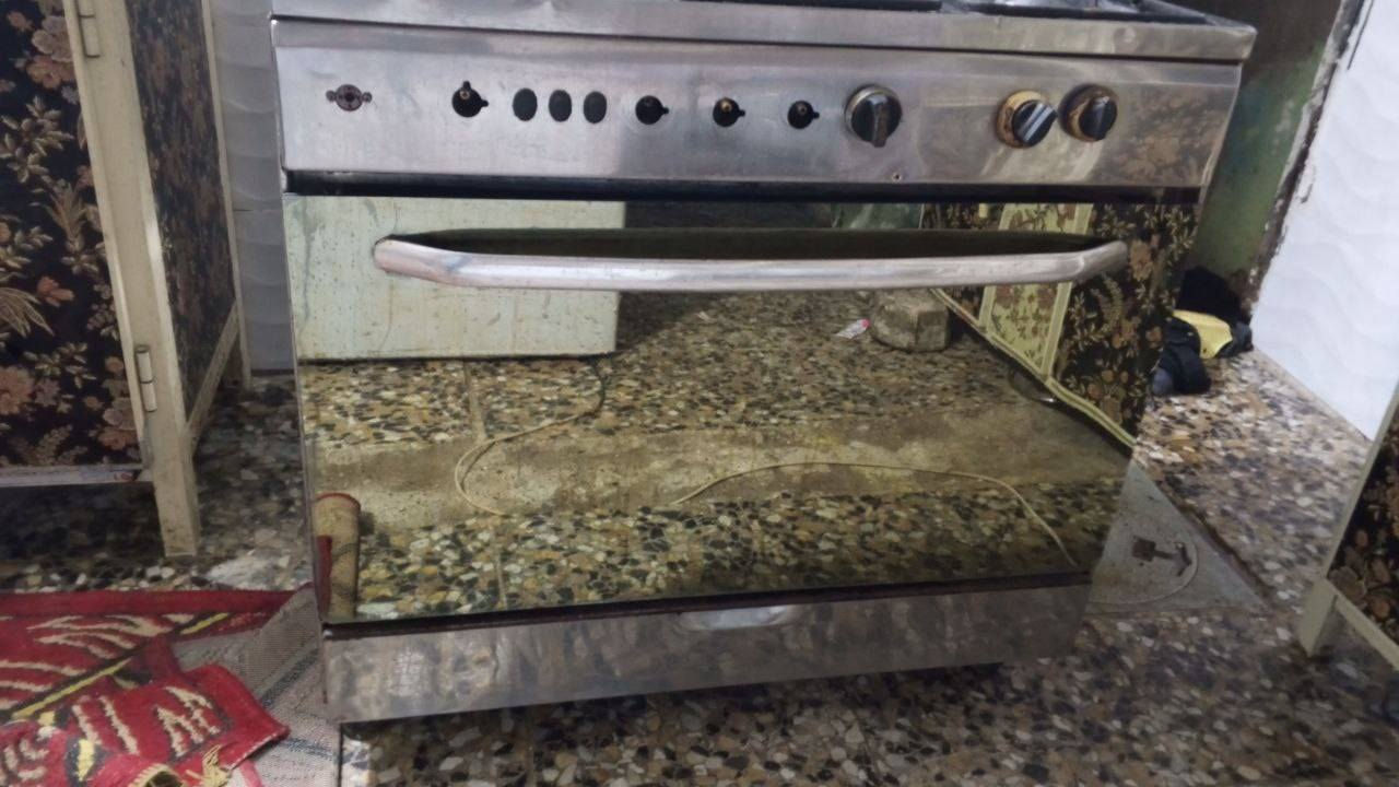 طباخ للبيع سعره 100 وبيه مجال للاستفسار راسلني واتساب ***********
