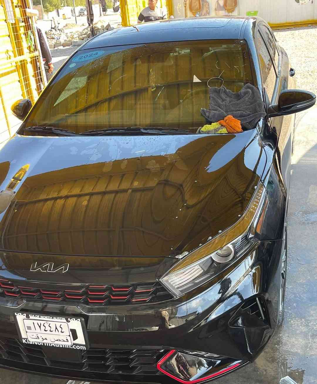 السلام عليكم
كيا فورتي GT LINE 2024

رقم بغداد  أعلى فئة بال GT Line

المواصفات

فتحة سقف

سستم سماعات harmn kardon 

شحن وايرليس

تشغيل عن بعد

تحكمات ستيرن 

تحديد مسار

رادار جانبي 

بصمة تشغيل مع بصمة ابواب 

كشنات جلد مع بصمة GT lineمع كشن السائق كهرباء +تبريد وتدفىة

قطعتين تبريد

لايت لد 

بك لايت لد 

توقف ذاتي

اضواء ترحيب عند الاقتراب

ستيرن رياضي حرف (D)

 ثلاث وضعيات قيادة Mode Drive (نورمل + سمارت + سبورت)

شاشة كبيرة  8 انج + GPS+ بوصله + كامره خلفية دواره 

محرك 2000 دوش المرغوب 

ماشيه 12 الف 

الضرر  موضح بالمنشور بجم كبس 

عنوان المثنى. السعر 165 بيها مجال للشراي
***********
