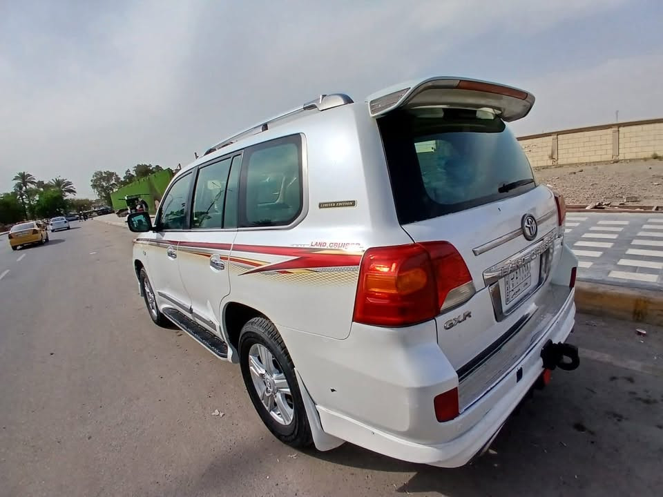 السلام عليكم  الاندكرز السعر بلاش  230
موديل2010  السياره جاهزه من كلشي بريميه كامل مواصفات شادلها منضومه زنون تخم تاير صالي سبوع شاده خوان المواصفات معروفه اعله فئه هيه البريميه تجي 8  ايرباك فورويل شقال كل الكهربائيات شقاله سياره بغداد تحويل مباشر سياره بلاديه من كلشي عده قطعتين صبق بس ترايها مال زيرو سياره ما متعوبه تجي وشوف بعينك ما اراوس ابيع  

مكانها بغداد

فقط ***********
