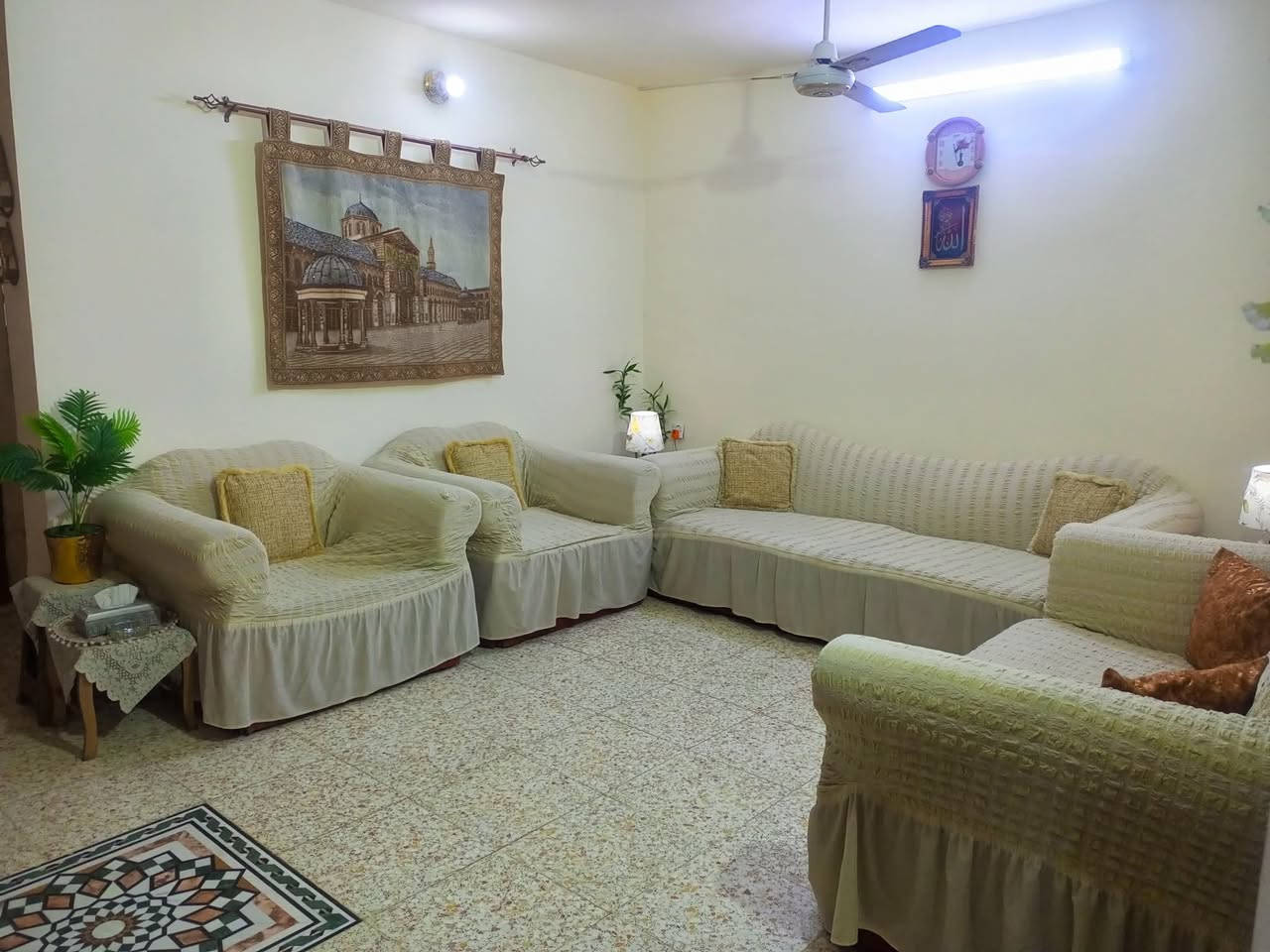 بيع منزل 150متر الوجهة7ونص والنزال 20 شارع 15 ديوان المخابرات مقابيل المدرسة الاستفسار على هذا الرقم ***********
