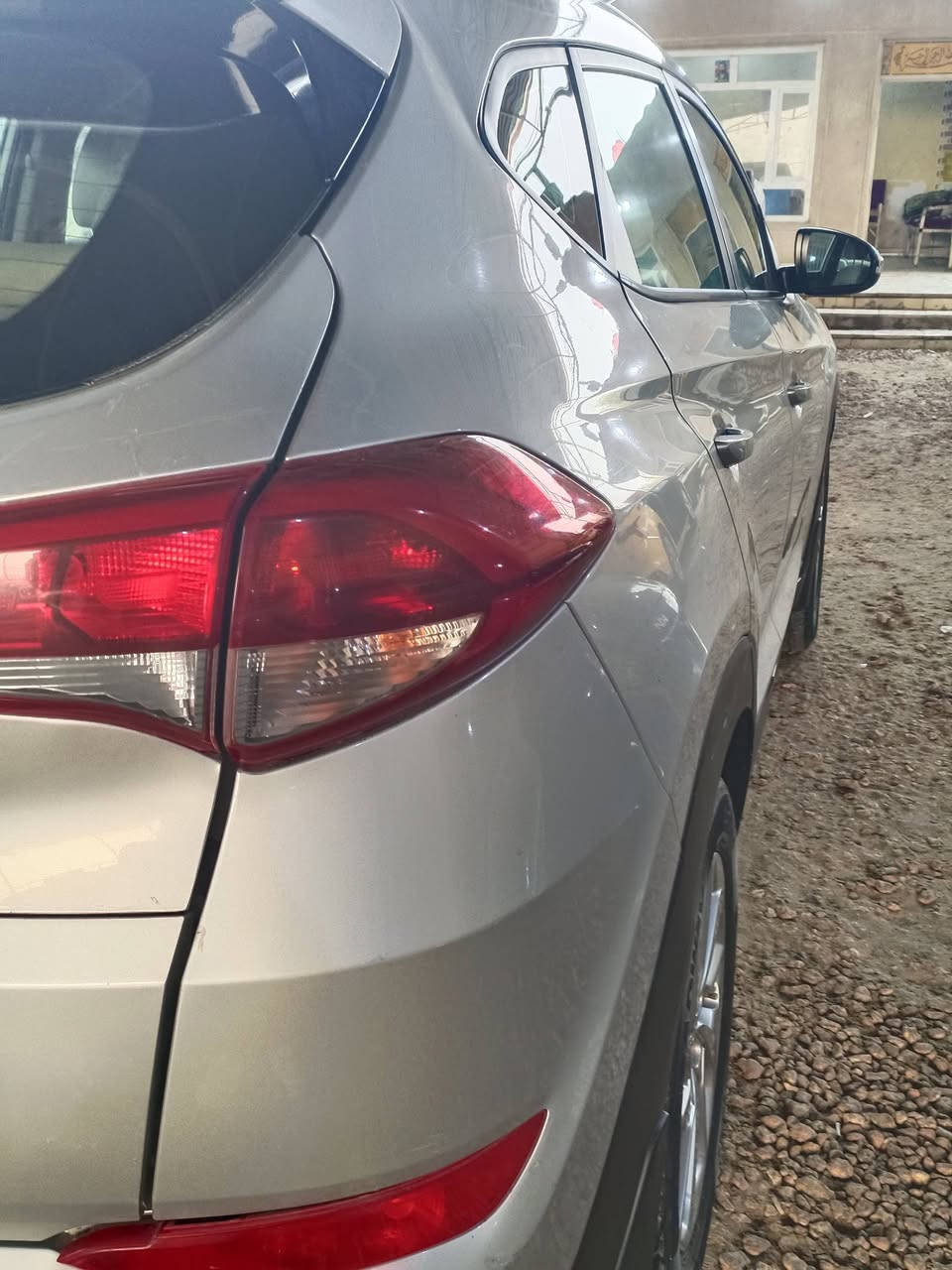 توسان خليجي لبيع ٢٠١٧محرك ألفين  كامره حساس خلفي تحكم ستيرن مري شفط رقم مثنى بسمي  بيه رشات صبغ مال الخليج السعر ١٥٠ ورقه الشراي يتصل *********** موجوده بسماوه المركز
