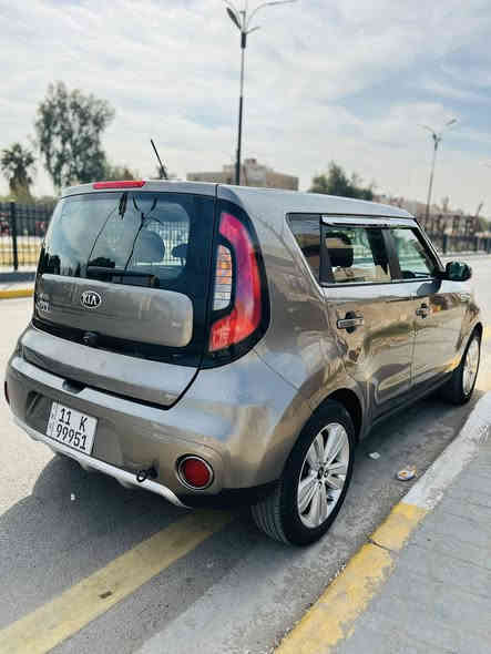 كيا صول 2018 امريكي 
رقم بغداد شبه مميز انكليزي باسمي 
مكينه 2000 gdi مكفوله 
ماشيه 50 فقط ع فحص 
ضرر جانبي قطعتين مبدلات بقطع بلاديه اصليه نفس اللون يعني السياره بدون صبغ 
كلشي بيهه ع وضع الشركه وبلادي 
كل ملحقاتهه لبلاديه وياهه من ارضيات ودبل سويج وفلينه وسبير بدون استخدام برده ورف وكتلوكات كله ع بلادي 
السياره بدون اي نقص او خلل او مصرف 
مكاني بغداد 
سعرهه 129 مال بيع 
رقمي ***********
