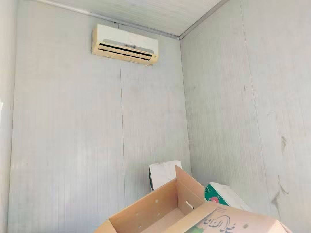 2 ونص في 3 ونص نظيف كولش كهربائيات كامله أرضية تغليف خشب ثقيل مغلف جلد
 سعر 700 وبي مجال بسيط
مكاني بغداد البياع
***********
