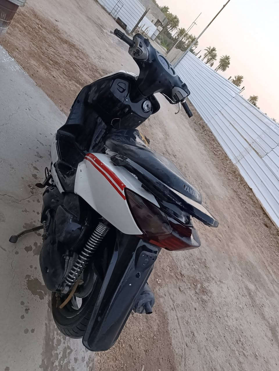 السلام عليكم
سكنس نثيه للبيع

كهربائياتها كلهن شغالات 

السلف شغال بس تحتاج باتري 

كشرها كدامكم شوفت عينكم 

رايدها ب ٣٢٥ وبيها مجال و ترهم مراوس 

للتواصل 

***********

مكاني طريق الحاميه
