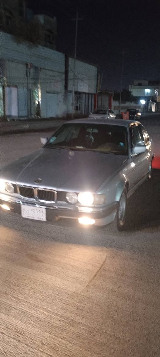 سلام عليكم بي ام ٧٤٠ لبيع او مراوس موديل 1994 فول بس مو سلايت الي يريد خلي ينتصل على وتساب *********** وسعره ٥٥ وبيه مجال الطيبين  ومشروع وطني هم
