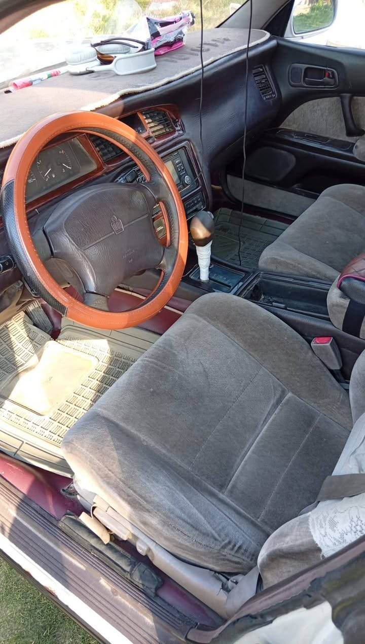 سلام عليكم  سياره كراون بطه موديل 93 متصل  سياره بسمي
سياره كامله مابيها اي نقص.  كهربائيات كامله.  تخم تاير جديد. شديته  كشنات كهربائيه.  كير ومحرك خير من الله  حداديه جديده  محرك 2500 ديلكو   سياره مال جناي. حلوه  السعر 70 وبيها مجال بسيط حك الجيه  موضحلكم بالصور. عنواني. بغداد.  التصال علئ الرقم. وتساب  ***********
