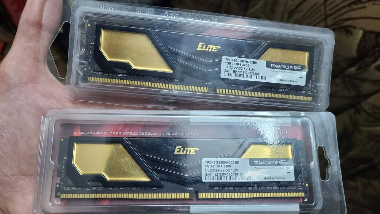 السلام عليكم ❤️

متوفر قطعة مرتبة للبيع 💯 :

معالج I5 8500

 السعر 60 ألف

معالج I3 4130

السعر 20 ألف

مبردات رجب :
Cooler 120ML Mass RGB NEW

السعر 25 ألف يرهم لكل المنصات أنتل ورايزن وزيون

HDD 500GB WD Purple Health 100%

السعر 25 ألف

RAM 16GB DDR4 (8×2) Teamgroup Elite 3200MHZ With Heatsink Cl22 Like New
توقيت خرافي
السعر 125 ألف 

RAM 8GB DDR3 New
السعر 20 
متوفر منه أكثر من قطعة

RAM 8GB DDR4 2666MHZ
السعر 40 ألف

PSU 650W Rocket RGB 80% Plus
السعر 55 ألف

PSU 550W Mass 80% Plus Bronze New
السعر 50 ألف

SSD 128GB Kootion New
السعر 30 ألف

M.2 NVME 128GB Kingspec New
السعر 35 ألف 

M.2 NVME 256GB Bullet
السعر 45 ألف

Xeon E5 2630 V4 + Xeon E5 2650 V4
ب40 ألف ويا التوصيل فقط مفحوص New

ألي يريد كيسات فارغة وشاشات بكل الأنواع عادي أو مقوس هم متوفر

وراح أنشر تجميعتين جيل عاشر 

مكاني موصل متوفر توصيل لجميع المحافظات ❤️

للتواصل : ***********
