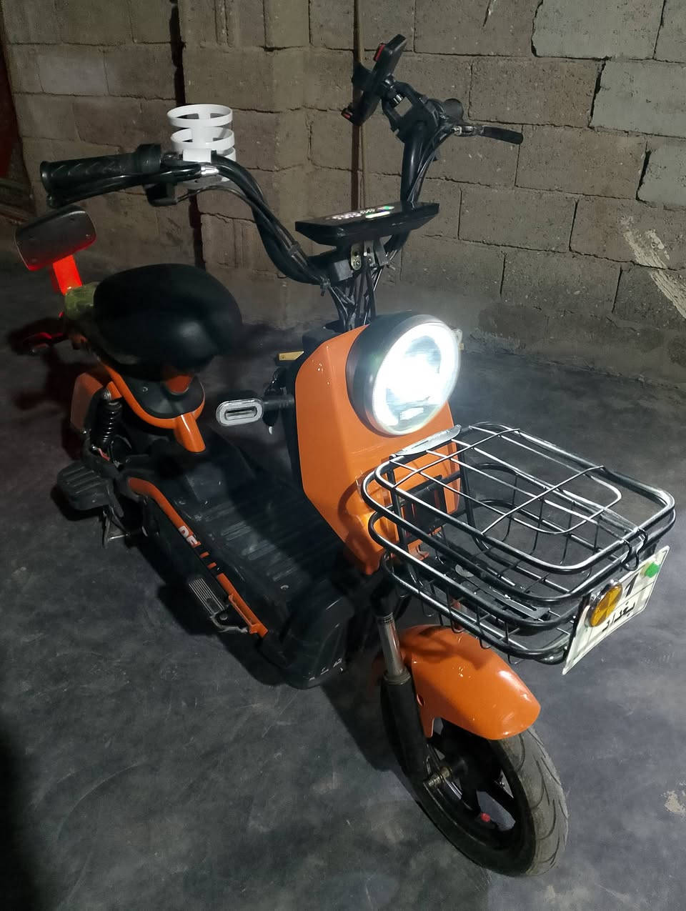 دراجه شحن حجم 14 للبيع دراجه كلش نضيفه كامله من كلشي تشغيل عن بعد اشاره يمنه يسره شاشه شغاله ابريك وره و جدام سعر 300وبيه مجال العنوان بغداد تقاطع النهروان رقم الهاتف *********** يتوفر واتساب
