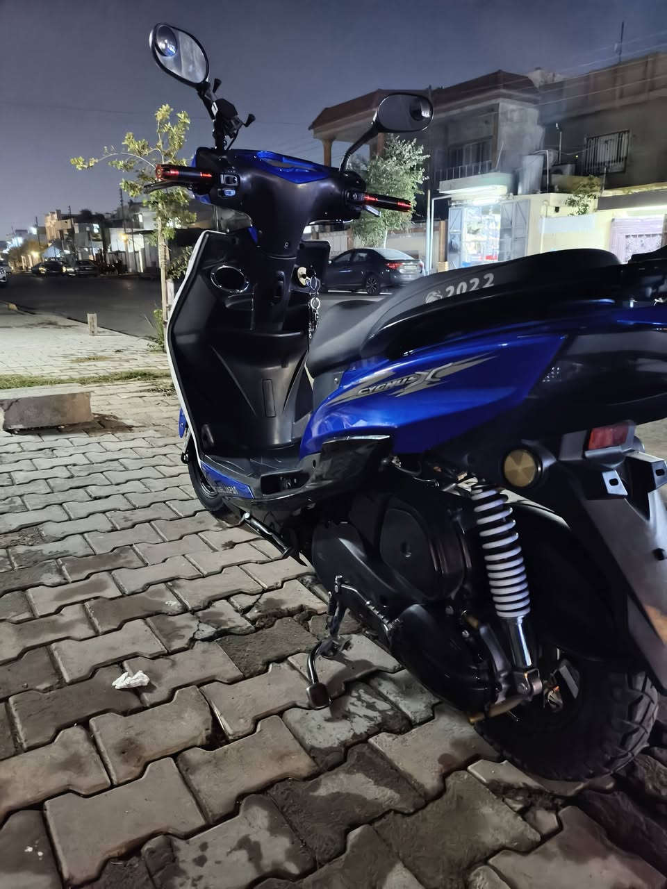 السلام عليكم
دراجه سكنس للبيع
او مراوس حسب القناعه
تايرات جدد
بلك جديد
دراجه خير من الله
كهربائيات كله شغال
اشاير شغال 
كلوبات خلفي امامي
سلف شغال
هندر يشتغل
كابريته بلاد
 محرك امفول ماشاءلله شلعه او معدل
الشراي يتصل اويدلل
***********
