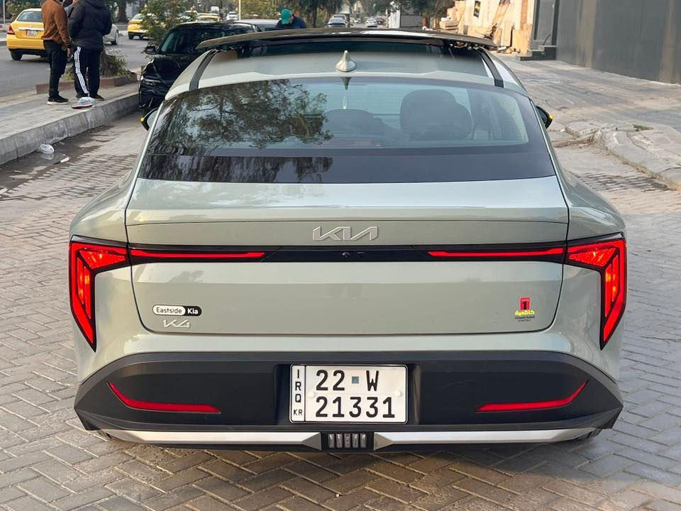 السلام عليكم كي فور شكل جديد موديل 2025 محرك 2000 دوش فئه سياره Ex فول مواصفات بيه صبغ بنيد وجاملغ بدون دواخل بدون يرباك ماشيه 1000 الف بعده زيرو صور حادث بلمنشور مكان سياره الكاظميه شارع اكد سعر 150 وبيه مجال قليل الاتصال ‭0770 793 8058‬
