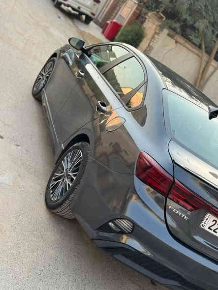 كيا فورتي جي تي لاين 2023وارد امريكي للبيع 🔶

‏🔶Kia Forte GT Line “  
⭕️موصفات 
بدون صبغ كفاله بارد بل صندوق فقط 
بجم كبس 

بصمة
تحديد مسار 

مانع تصادم 

مانع تزحلق 

كروز سرعة

شاشة انفكشن 

كامره خليه دواره 

نقطه عمياء 

ردار خلفي 

اناره ترحيب 
 
مقاعد رياضية 

تبريد شاشة 

تشغيل عن بعد 

درايف مود 3 وضعيات 

مقاعد جلد +مخمل 

اناره خليه LED

كشفات اماميه 

ويل مقاس 17 رياضي 

اشاره بالمراي الجانبية

ماشيه 45مايل
السعر  166 $$

دخول جديد ترقيم جديد أربيل  

مكان السياره بغداد
للتواصل ***********
