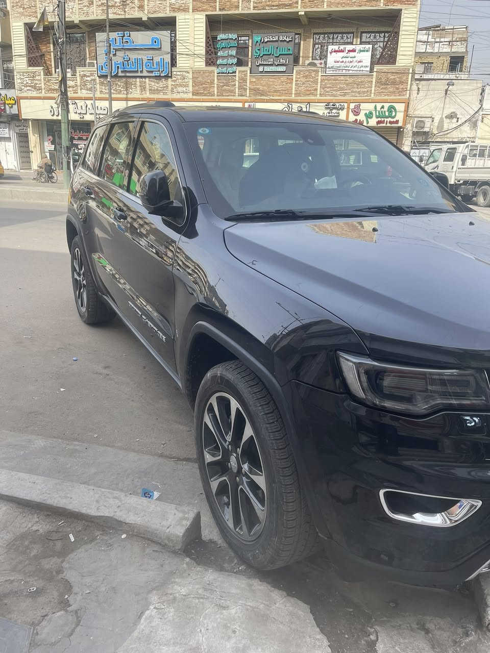 السلام عليكم جيب لمتدد ابلاص 3 شاشات خليجي  2017 رقم بغداد دولي هزه جديده للبيع مكفوله من الصبغ والتبديل ماعدى اماكن البارد الموضحه بالسونار المرفق مع الصور السعر 245 وبيه مجال الاتصال على الرقم ***********مكان السياره بغداد اعظميه
