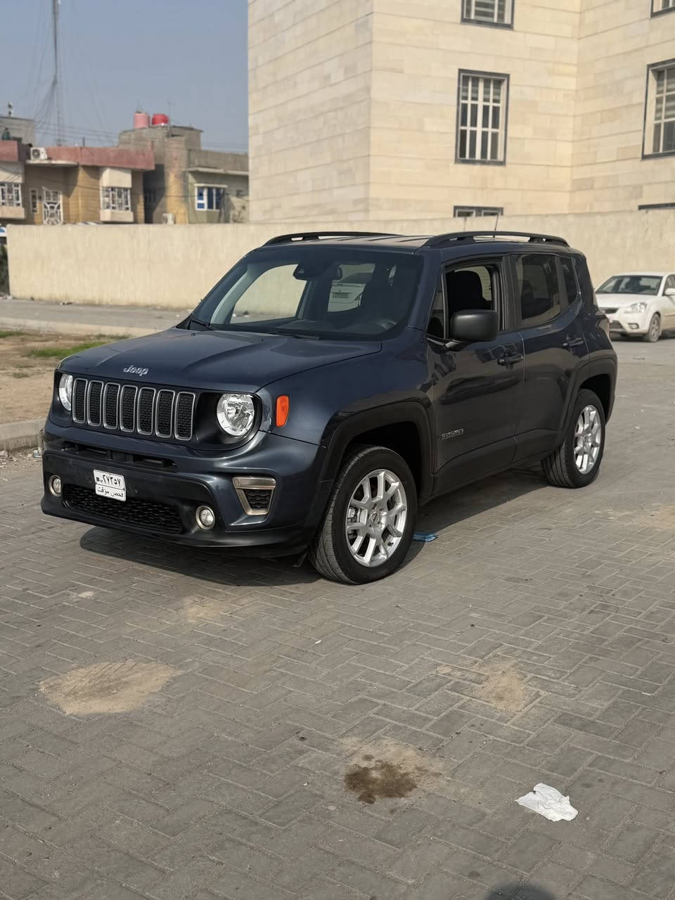 سلام عليكم جيب رينكيد 2022 كفالة عامة حادثها في امريكا بس دعامية تريدها برقمهة سعرهه 145 وبدون رقم  سعرهه129العنوان البصرة مركز البصرة 
للاستفسارات الاتصال على الرقم الآتي ***********
