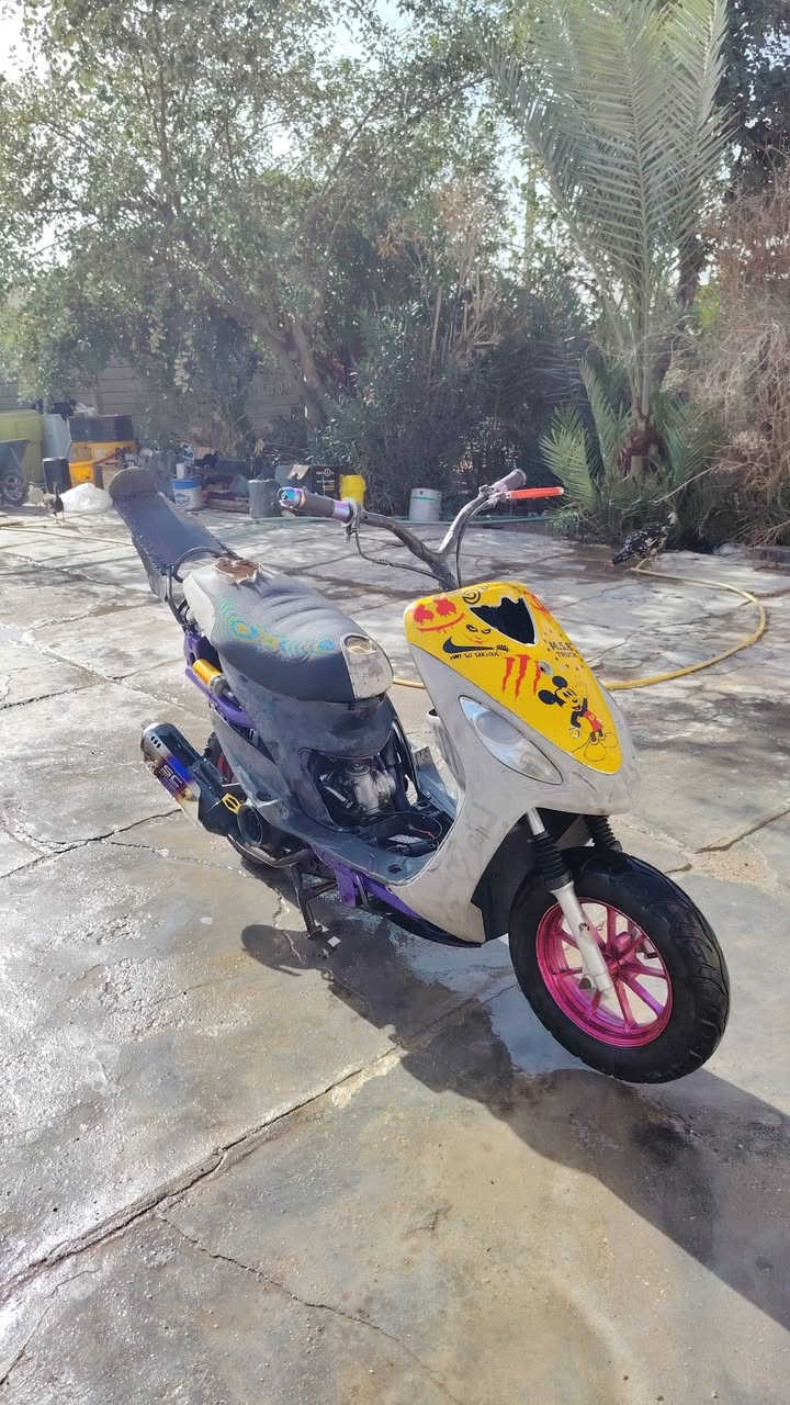 سلام عليكم شباب ماكس قجمه للبيع دراجه حلوه نهضه ومعدل تخبل مكينه ناعمه  بوشه 49ويل كب رياضي تايرات جدد سعر475 وبيهه مجال مكاني البصره الزبير رقم ***********
