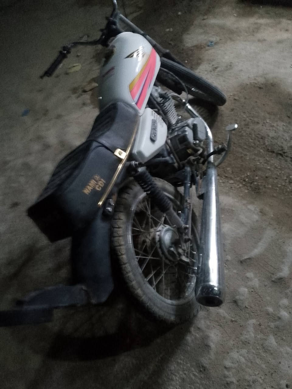 السلام عليكم
دراجه اربعه كير كلك موديل 22 تعمير عوزهن ترتيب بسيط 
ولجبنه ذب دهن وكلشي بابيهه سعر 250
مامتواجد فيس:
 ***********او ***********
