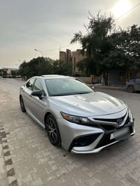 كامري SE • هايبرد ٢٥٠٠ • ماشيه ٤٠٠٠٠